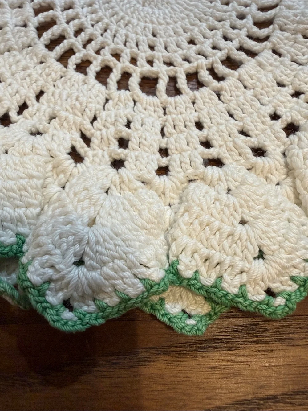 Source Unknown White & Green Crochet Doily Set - 2 Piece